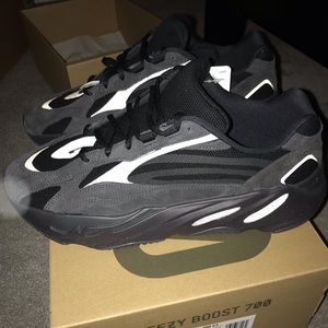 Yeezy 700 Vanta